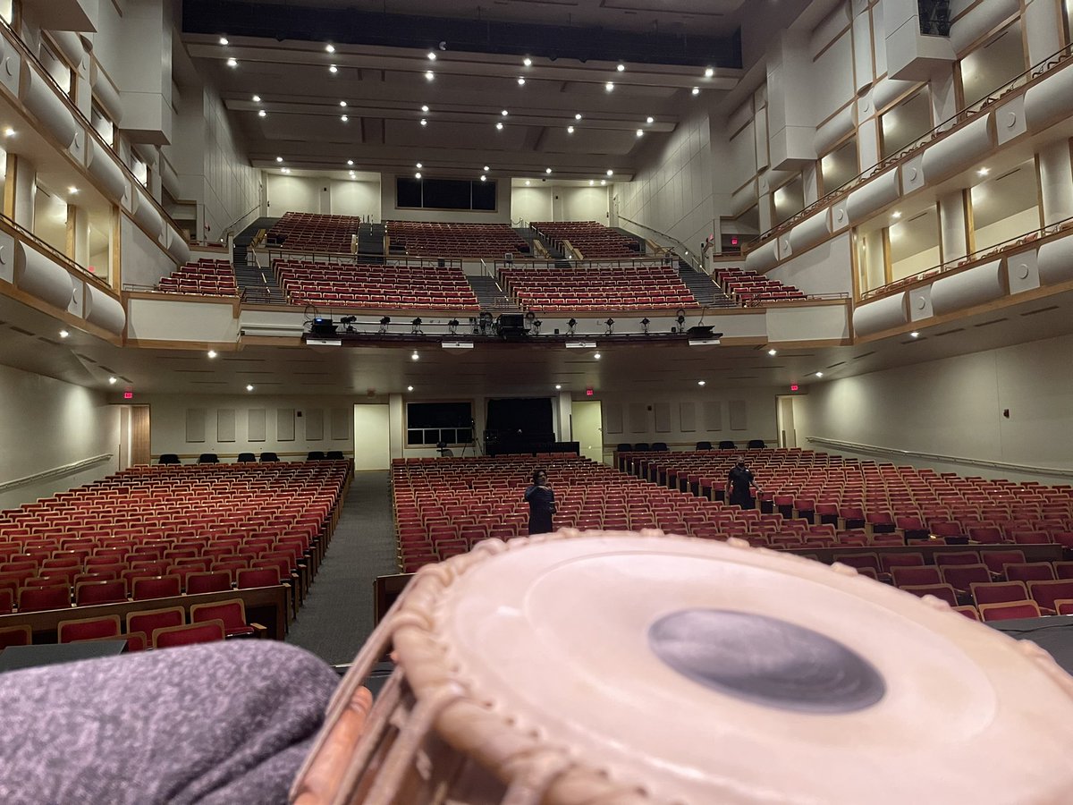 Amit Kavthekar (@amitkavthekar) on Twitter photo Had a pleasure and honored sharing stage with the great <a href="/aaksarod/">Amjad Ali Khan</a> Ustad Amjad Ali Khansaheb, <a href="/amaanalibangash/">Amaan Ali Bangash</a> bhai, <a href="/ayaanalibangash/">Ayaan Ali Bangash</a> bhai and Guitar maestro @realsharonisbin. Had wonderful evening playing in Gainesville FL at Phillip Center. #sarod #guitar #tabla #worldmusic Had a pleasure and honored sharing stage with the great <a href="/aaksarod/">Amjad Ali Khan</a> Ustad Amjad Ali Khansaheb, <a href="/amaanalibangash/">Amaan Ali Bangash</a> bhai, <a href="/ayaanalibangash/">Ayaan Ali Bangash</a> bhai and Guitar maestro @realsharonisbin. Had wonderful evening playing in Gainesville FL at Phillip Center. #sarod #guitar #tabla #worldmusic