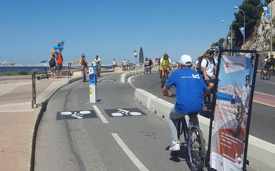 mairie6_8's tweet photo. #CirculationDouce | Partagez vos impressions avec le baromètre des pistes cyclables 2021 : une des plus grande enquête vélo 🚲 dans le monde !
👉https://t.co/VECFp89ZwS https://t.co/LV9d4dnEx0