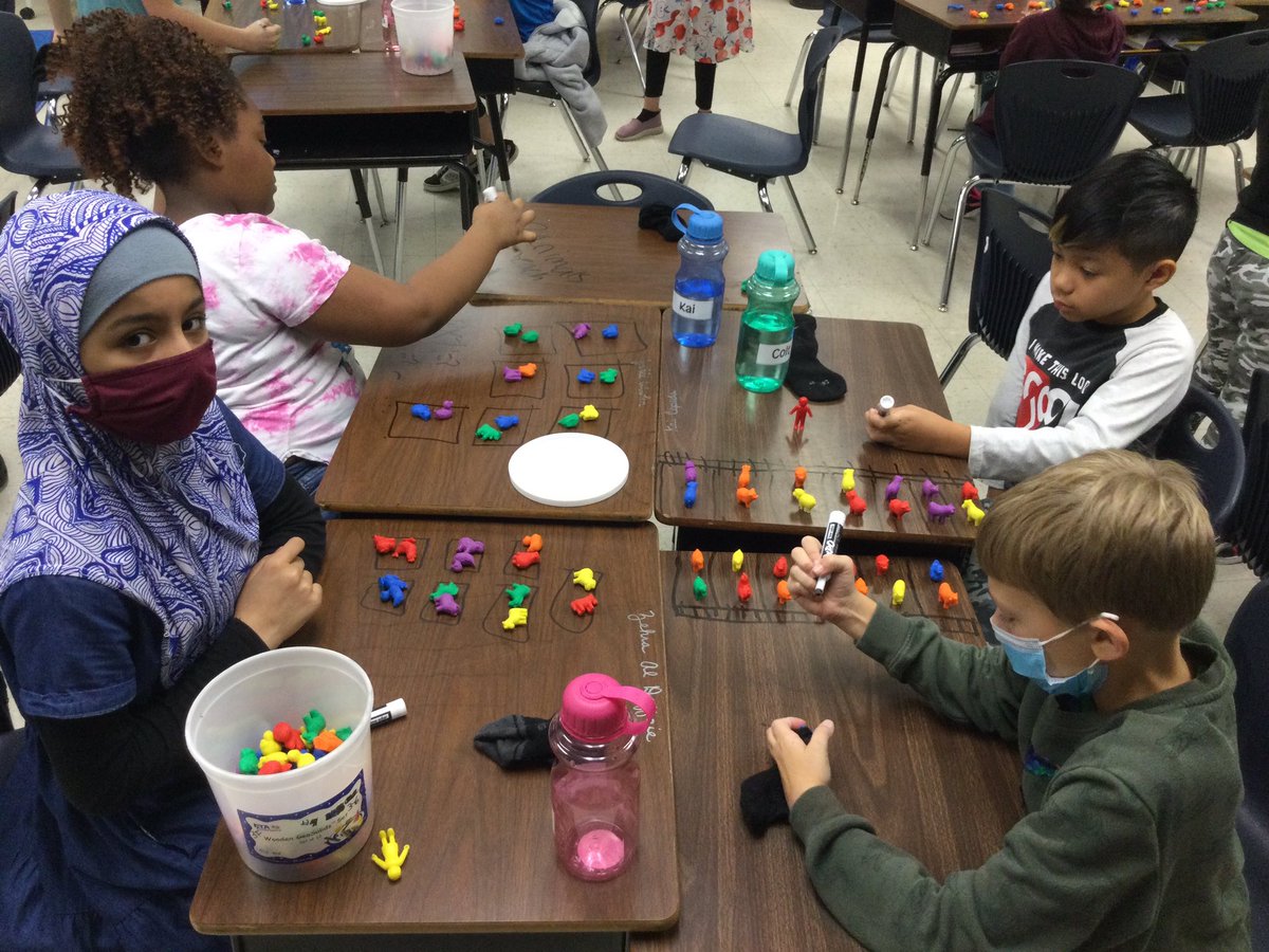 MLBrowning73's tweet photo. Making the connection concrete @nisdmathwarmup @nisdelementarymath @nisdcne https://t.co/5xx3IKh4C6