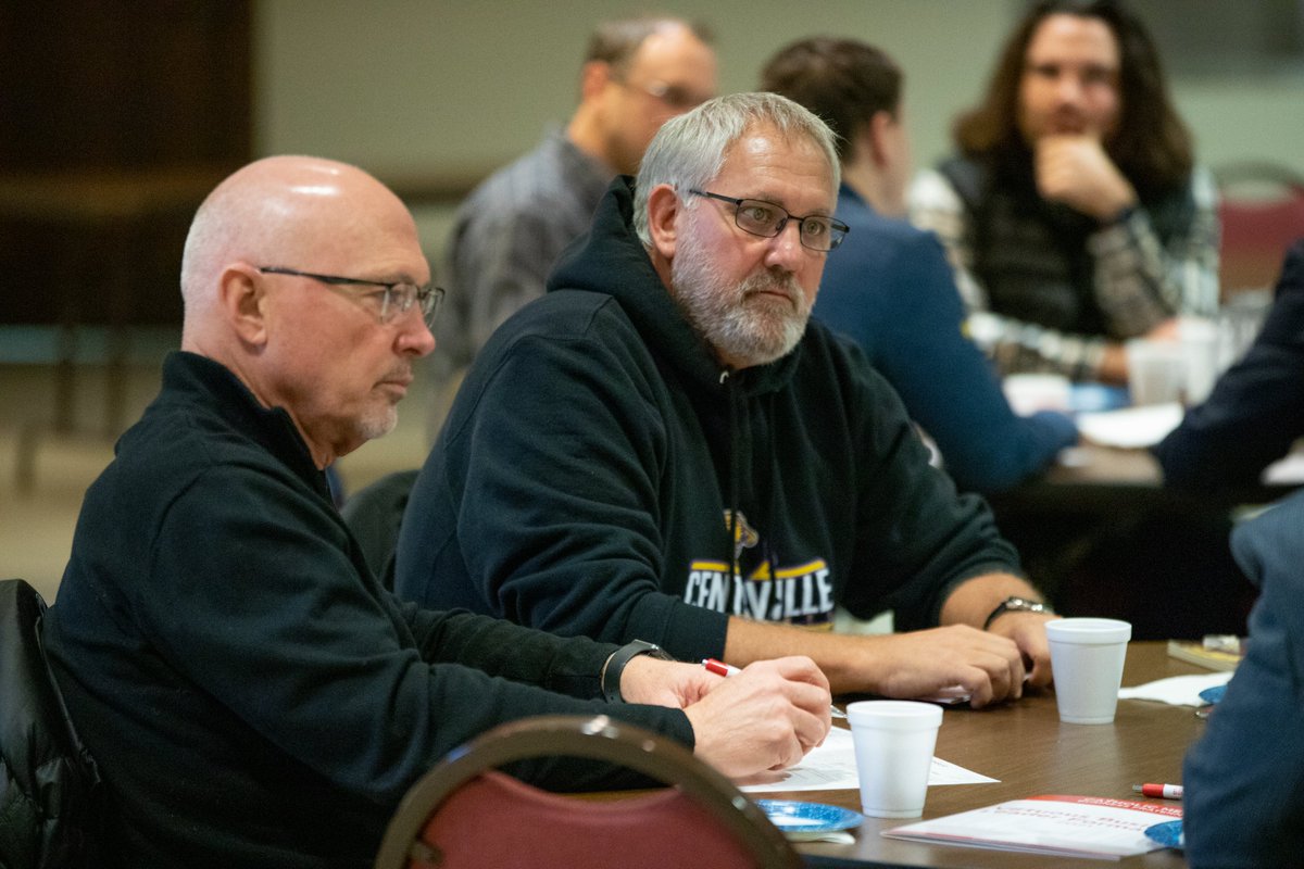 CMBFSF's tweet photo. What an amazing group of men sharing their faith and discussing our social mortgage at this morning's Virtuous Business Leader Formation. #SundayintoMonday https://t.co/JrD0FJrk69