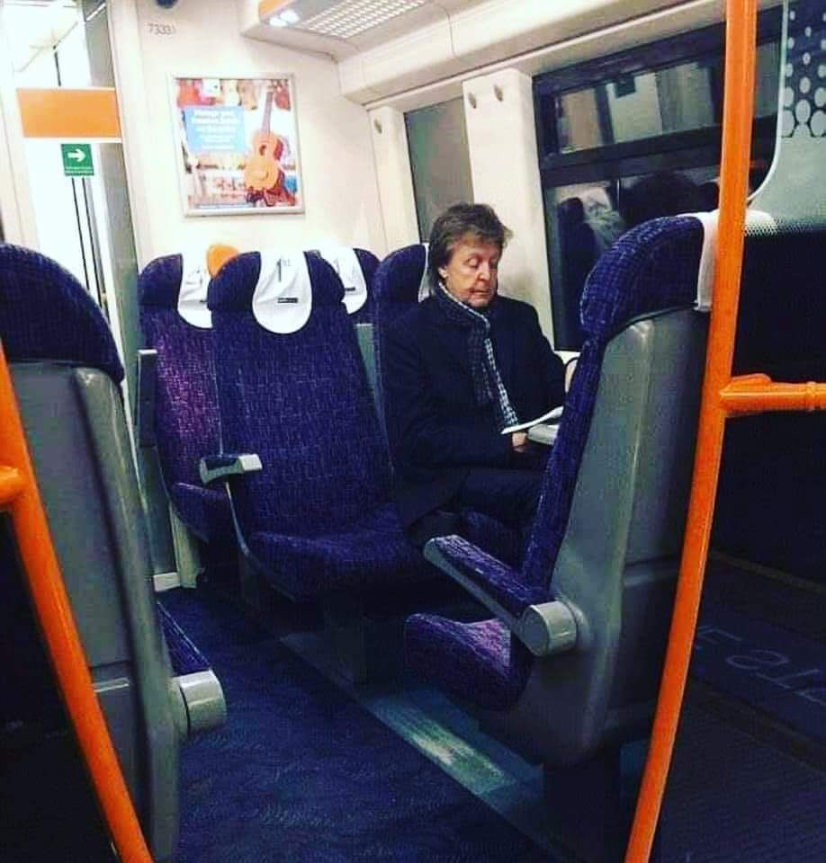 "Un país desarrollado no es aquel donde el pobre tiene auto, sino aquel donde el rico usa el transporte público."