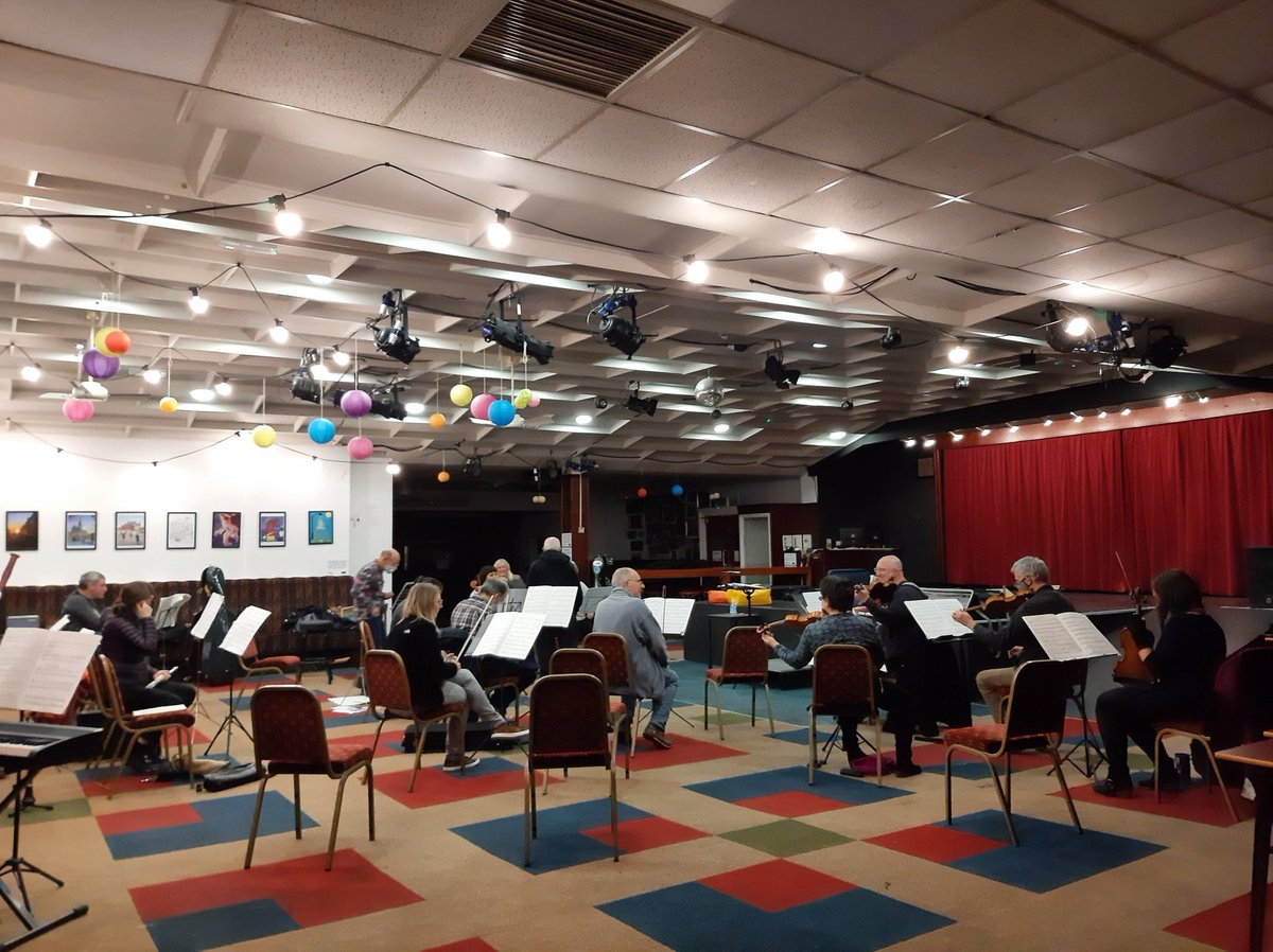 Back over the Pennines today in #Leeds. Today - #Amahl Orchestra call #WestYorkshireSymphonyOrchestra for @NorthernOpera.
A cool rehearsal venue at  @SlungLow matched by a warm welcome even though I'm a Lancashire Lass and a super efficient rehearsal - thankyou all. 

#Opera