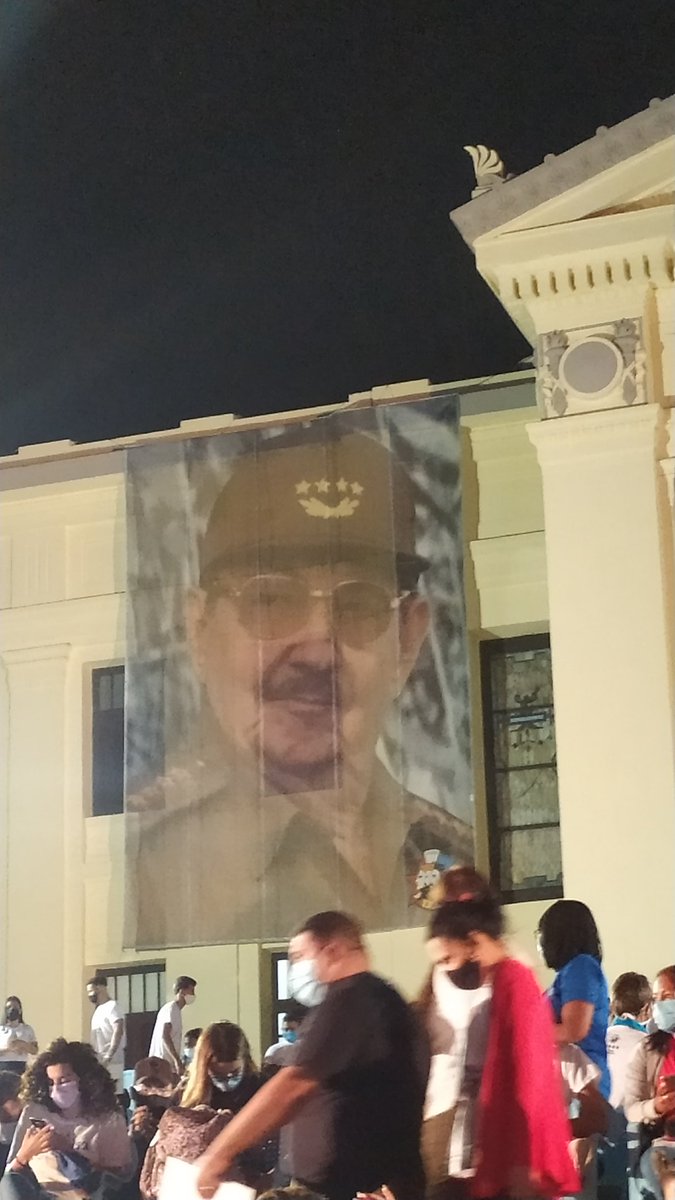 Ustedes que partieron en el Granma hace 65 años aun siguen en esta travesía eterna llamada Revolución
#CubaVive 
#CreoEnUstedes 
#FidelVive
