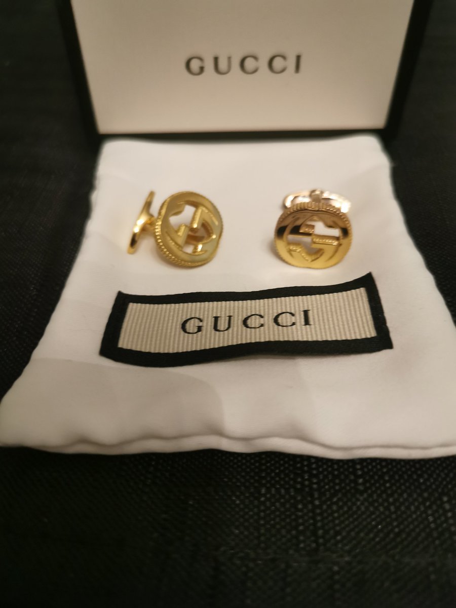 PlatingPrecious's tweet photo. From sterling silver to luxurious 24ct gold plated #gucci cufflinks 😎 our 24ct gold plating service is available for a wide range of clients working on a whole host of projects and products #kingofbling #Gold #wilmslow #alderleyedge #knutsford #cheshire #london #goldplating https://t.co/VTmSptbxIw