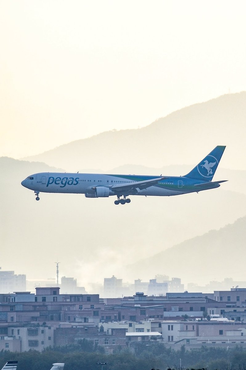 jaylpod's tweet photo. VP-BMC Pegas Fly B767-300ER #moscow to #guangzhou #pegasfly #avgeek #cargoincabin https://t.co/JIcSvjTQUC