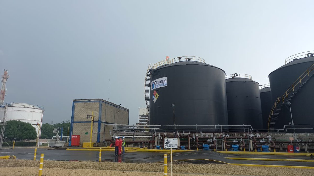 MLoteroRobledo's tweet photo. El #GLP es un combustible clave en la #TransiciónEnergética de Colombia. Además, por sus propiedades físicas es un combustible versátil que puede ser usado para la cocción de alimentos en más de 3,4 millones de familias, la generación de energía y un transporte más sostenible. https://t.co/JUh4NrjPbm
