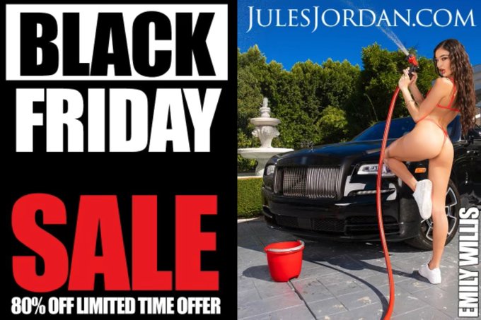 Black Friday is better when you watch my booty get stuffed 😈😏🖤  @JulesJordan https://t.co/nUVXCYhil4