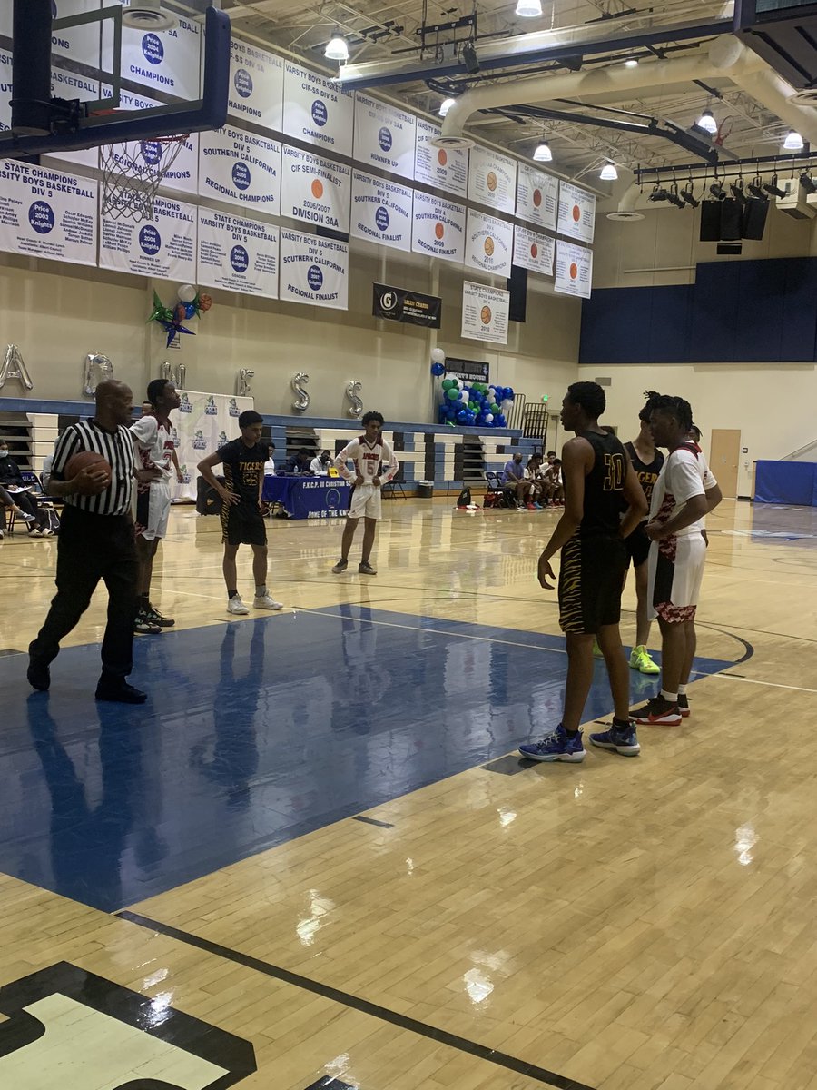 Day 3 of <a href="/PriceHoops/">PriceKnightsBB</a> Varsity Classic. San Fernando/Compton Centennial up first.