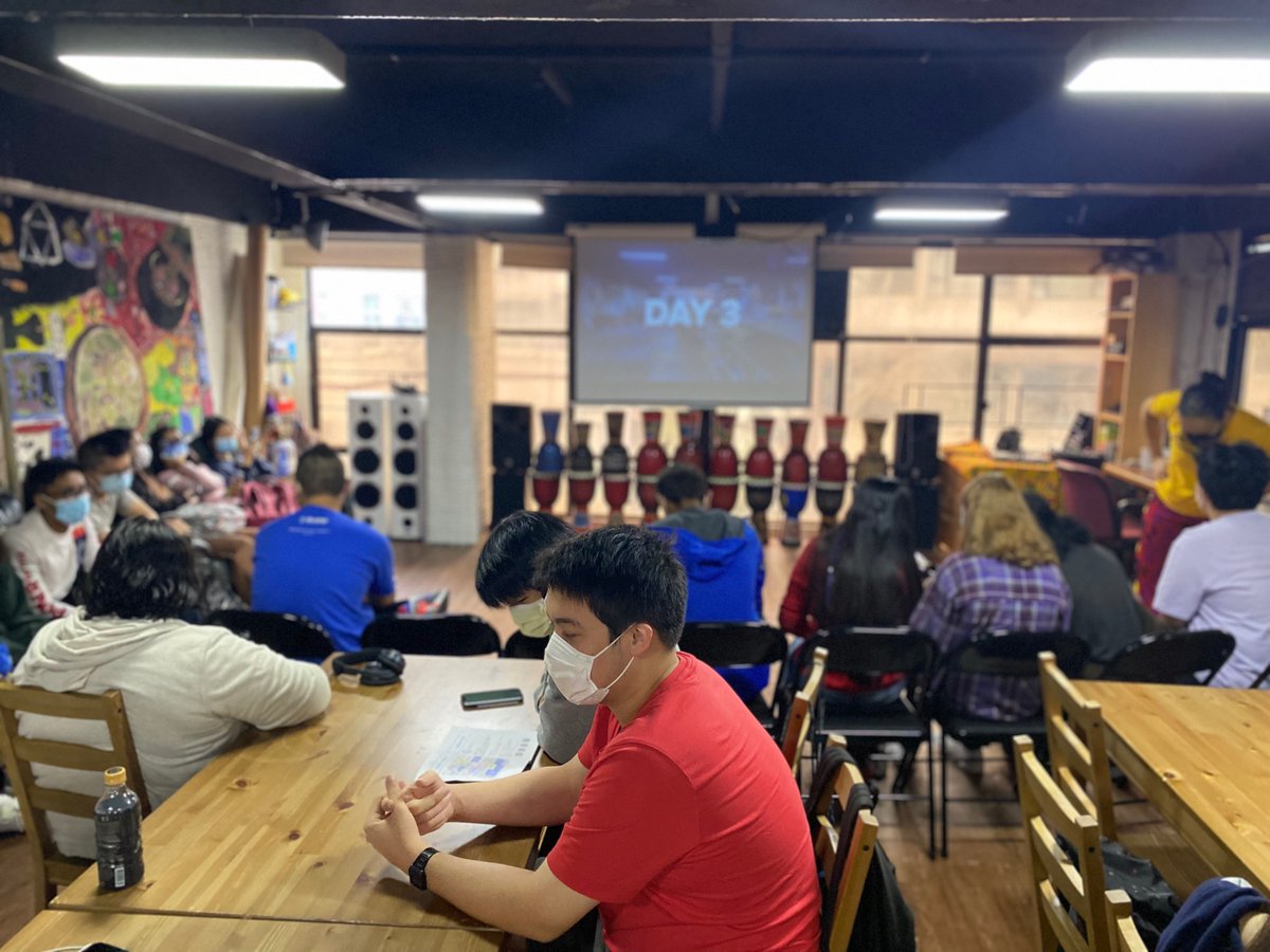 KimberlyW08's tweet photo. AIS students are excited for day three at the Africa Center HK. We all got our energy up with an exciting game of AnaMaria Kuku (Red Light, Green Light)! @OELPAIS @wing_mwing @aishongkong #FG2L2021 #OELP #UNSDs #Beyondtheredbricks #AfricacenterHK https://t.co/jf33JlXfds