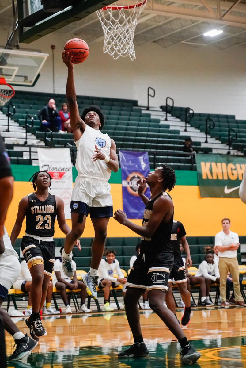 SFBruinsMBB's tweet photo. Bruins get a tough win tonight 63-60 in overtime. Leading the way @TerranceMoorer1 22p, @jbucketz5 15p, @Tmcelveen_ 13p and a game winning 3. @DickensQuay back to back buckets to send into overtime. https://t.co/mEdpU15o5k