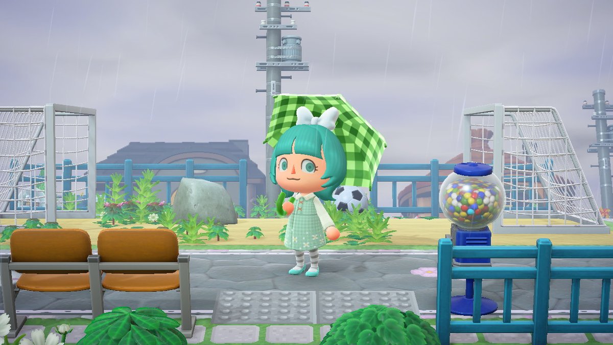 I've been working on some sweet little Spring designs that are perfect for puddle jumping.

There's 3 different colours and each one has a vest and non-vest version.

I hope you like them 🥺👉👈