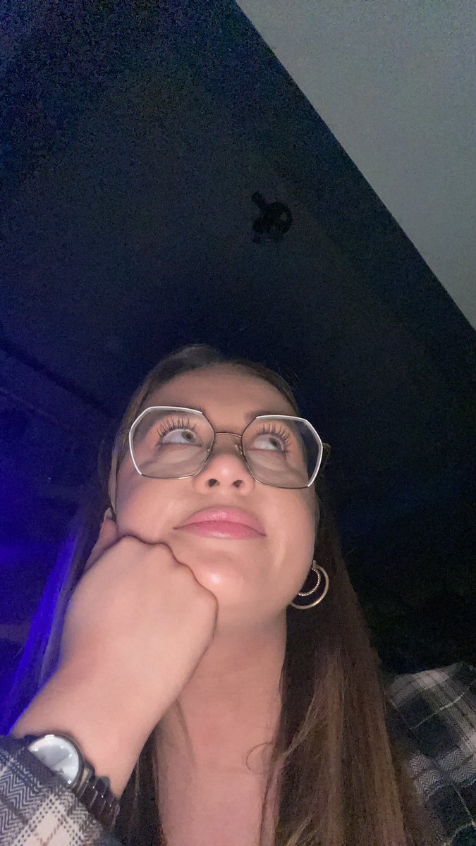 ChelseaBarber's tweet image. When both your mates have pulled and your sat on a night out watching football videos on twitter for entertainment in the bar!