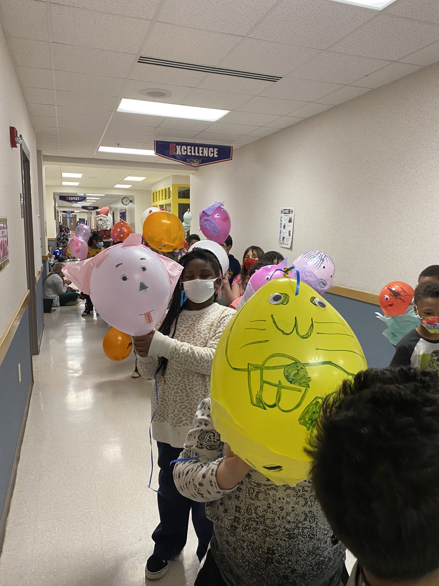 tontamarie's tweet photo. What a great day for our Liberty Park 2nd Graders !!! https://t.co/HRfKgriczY