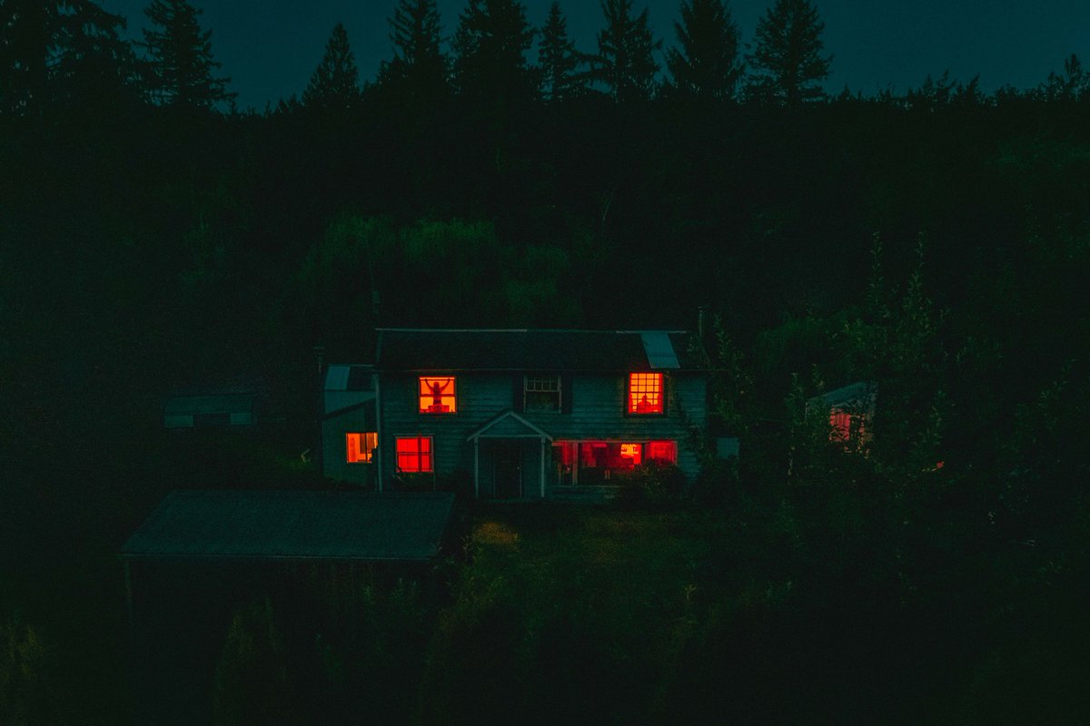 briscoepark's tweet photo. The town was a cult https://t.co/xU1jbqVRzf