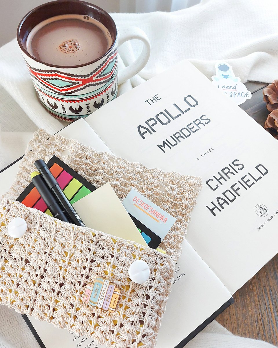 readingowlvina's tweet photo. Absolutely loving this @SweetReadsBox pin!!
#canadianreader #sweetreadsbox #supportcanadiansmallbusiness #canadiancompany #bookboxsubscription #canadianbookboxsubscription #canadianbusiness #Canadianbookbox #sweetreadsbox #theapollomurders #chrishadfield https://t.co/KH9oWjFZ6g