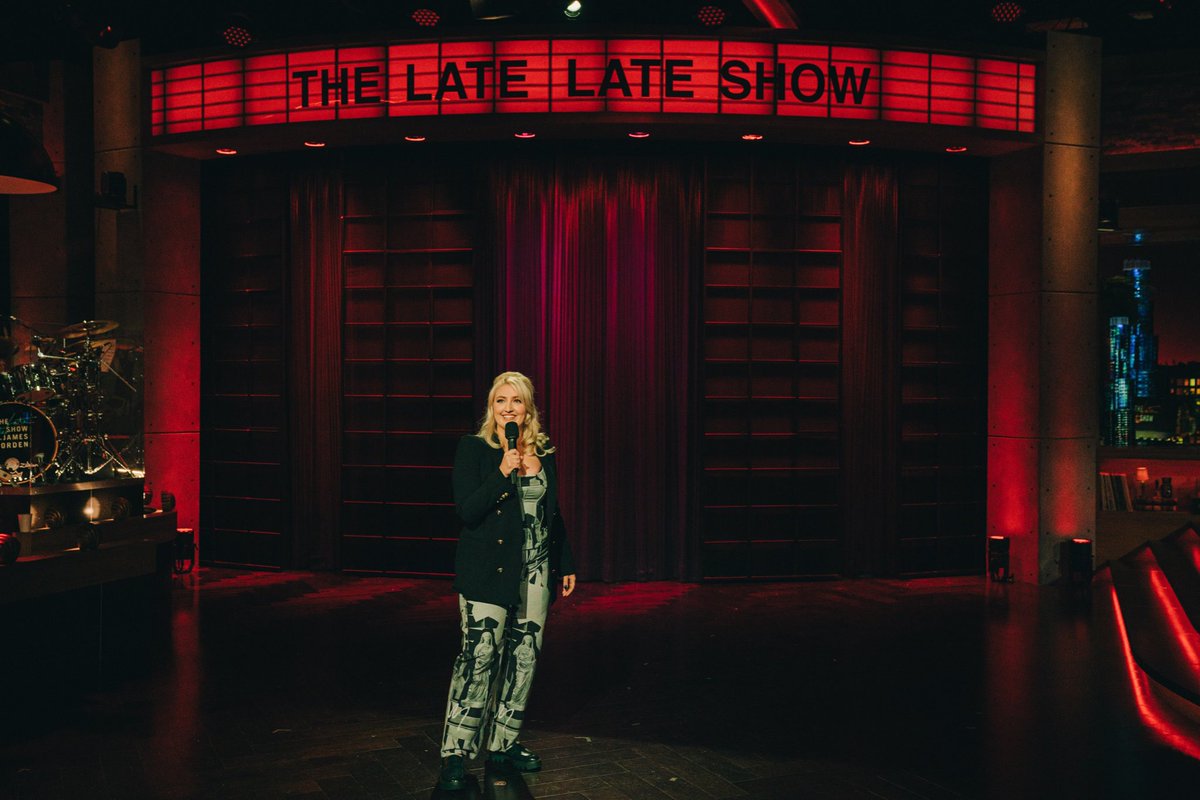 TriskoTalent's tweet image. Tonight on @latelateshow: #SophieBuddle
