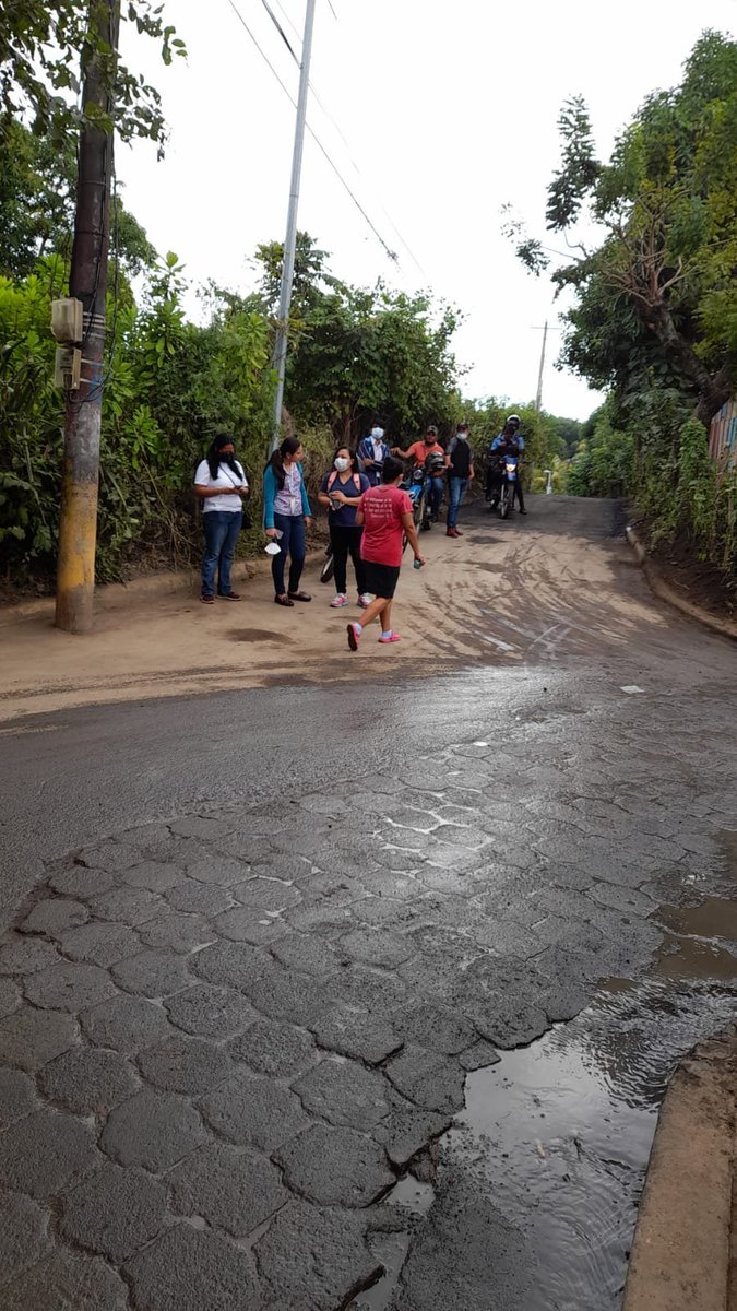 JGuerrillera's tweet photo. #NoticiaJS19J ❤️🖤🎥 | ‼️Somos un Pueblo Qué Vence con la Unidad para la Prosperidad‼️

•Hoy #24DeNov, el Secretario General de ALMA Cro Fidel Moreno, visitó la Comarca San Isidro de la Cruz Verde sobre el avance «Calles para el Pueblo».

#SomosRed
#OrgulloNacionalPatriaLibre https://t.co/aVSlN5bGcN