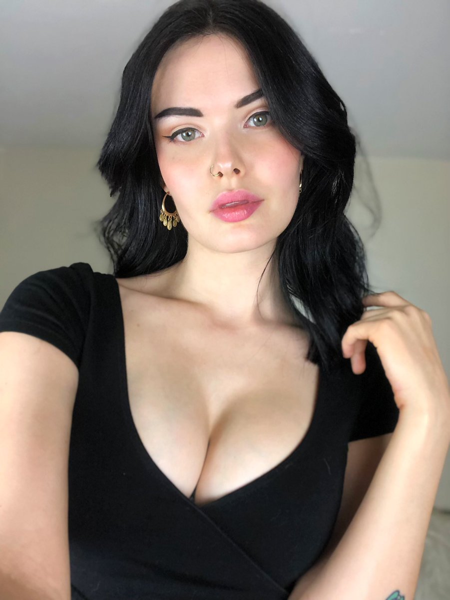 Goddess Ambrosia tweet media