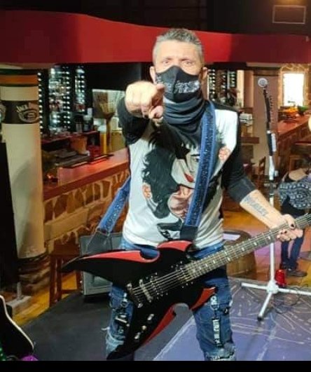 MirrowFrank's tweet photo. @rafaelmagnetico @ernieball @BognerAmps https://t.co/kiwqsNCCL1