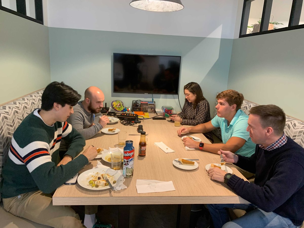 expr_ai's tweet photo. A few more photos from yesterday's #Thanksgiving potluck 🦃 

We enjoyed this feast so much that we're already planning another one next month! https://t.co/cWFK4pzzrf