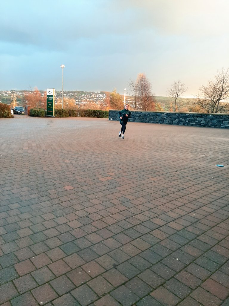 StCecilias_PE's tweet photo. Great to see so many girls at athletics/cross-country this afternoon @StCeciliasDerry. 🏃♀️ 🏃♀️ #hardworkpaysoff #Committed #thisgirlcan #trainingtocompete https://t.co/YL892dGxJj