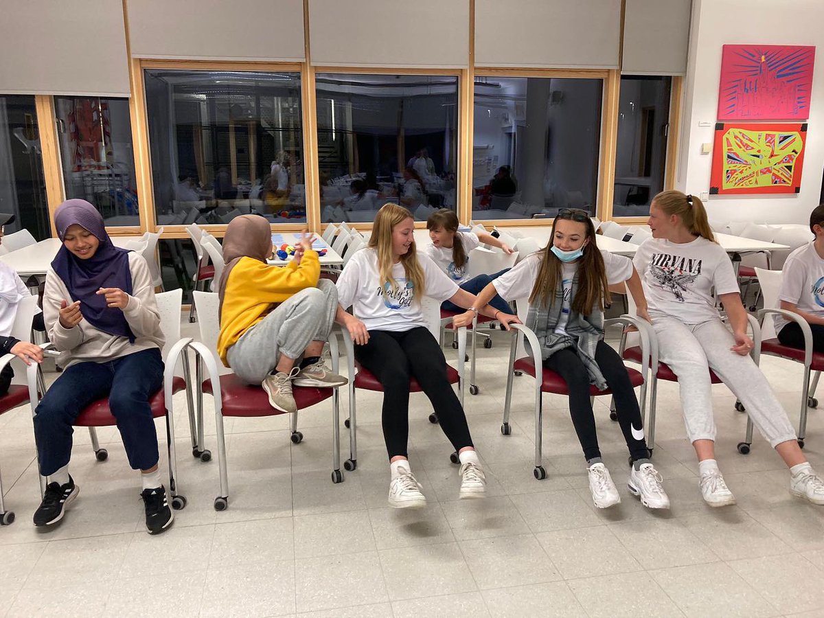 MollysGift6's tweet photo. 👏🏻🦋 COURSE COMPLETE 🦋👏🏻

Tonight we finished our @activellrorg &amp; @SportsLeaders Activity Volunteer Programme! 

9 young people are now more confident &amp; have greater knowledge to volunteer within their local community! 👏🏻☺️

#MW6
#MollysGift
#ToHelpEveryoneSmile https://t.co/AQFGlOuK7E