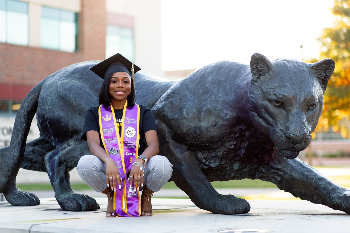 shayxxo_'s tweet photo. 16 daysss 💜💛 so glad I chose Prairie View as my HBCU ! 🥳 https://t.co/0V8JlQkuEN