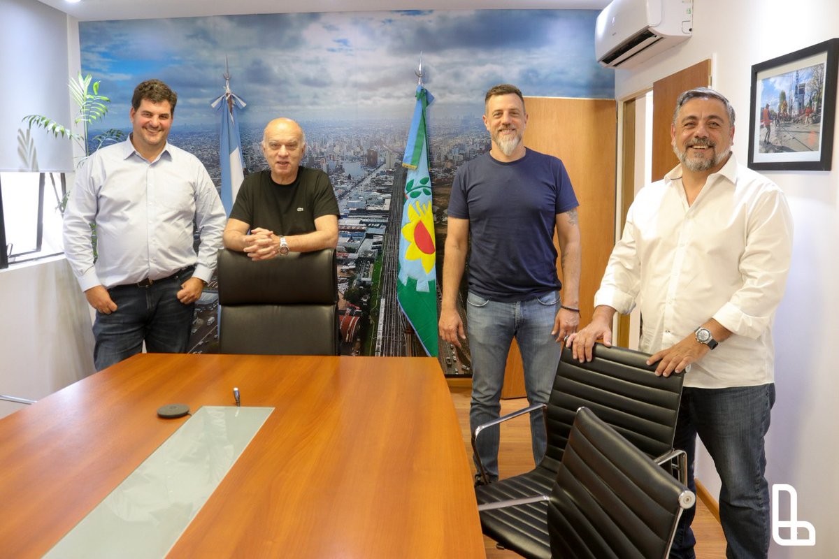 Hoy estuve en #Lanús reunido junto a <a href="/Nestorgrindetti/">Néstor Grindetti</a> <a href="/diegokravetz/">Diego Kravetz</a> y <a href="/eugenioburzaco/">Eugenio Burzaco</a>