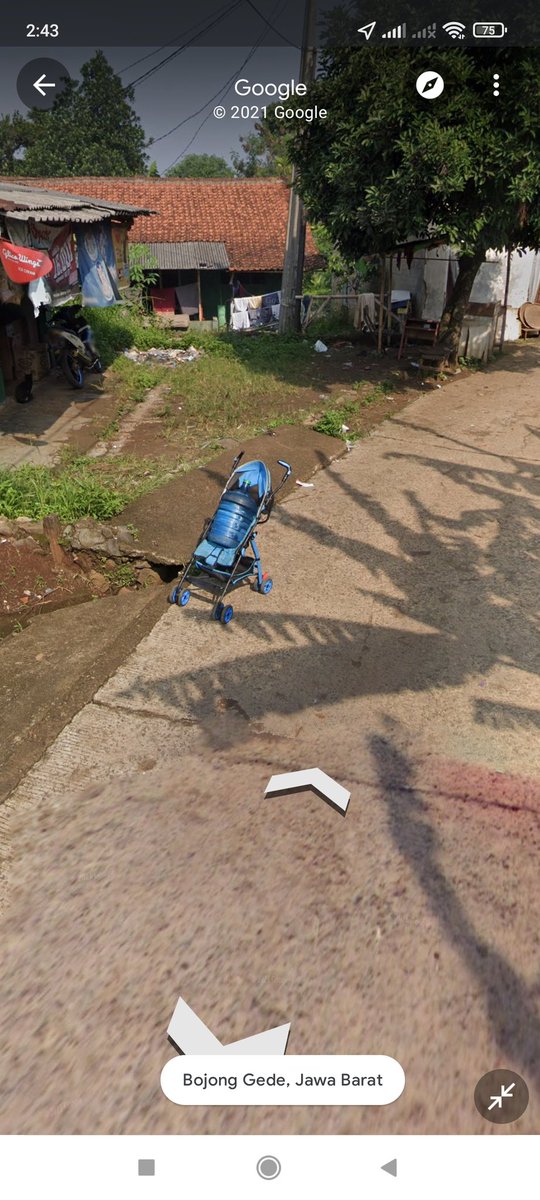 DINNENO's tweet photo. Yang letak stroller itu terlalu becanda https://t.co/6sOLkkGcVw