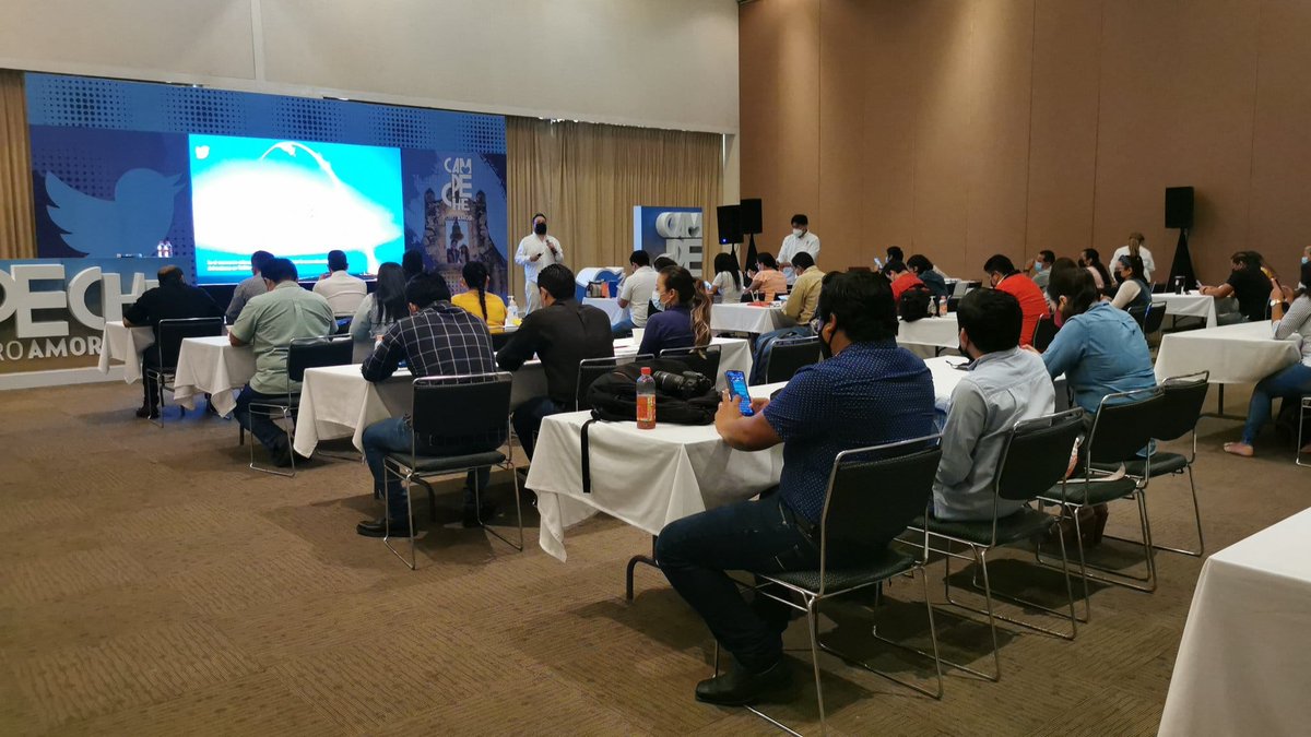 vinny_colin's tweet photo. Muy interesante la charla/taller impartido por @Ruxe sobre el #ABCDeTwitter y #TurismoEnTwitter
al que además de voceros del #GobiernoDeTodos, también asistió el titular de @SECTURCampeche @mauarceo @lopezarachely https://t.co/n51EaVCAgs