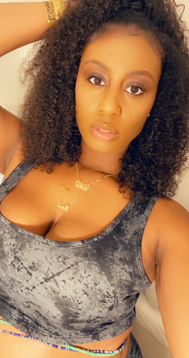 CocoBree1's tweet photo. It’s been awhile #naturalhair #naturalhairtwitter https://t.co/uwwGrKX1M5