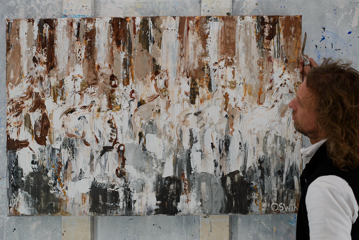 MYSTERY HORSES III
Do you see horses?
It is like family, friends, animals...
Even when you don't feel them
They stand behind you
Even when you don't see them
They walk next to you
Even when you are not aware of them
They are there for you

#art #horses #thereforyou #oswingesselli