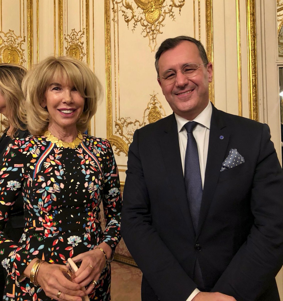 #EUROPE🇪🇺 #Irlande🇮🇪 
Ce fut un réel plaisir de travailler avec l'Ambassadrice Patricia O'Brien. 
Les preuves d’amitié entre <a href="/Paris/">Paris</a>🇫🇷 et #Dublin sont conséquentes. Je lui souhaite mes meilleurs vœux de réussite dans ses nouvelles fonctions à Rome.💚🍀
<a href="/Anne_Hidalgo/">Anne Hidalgo</a> <a href="/IrlEmbParis/">Irish Embassy Paris</a>