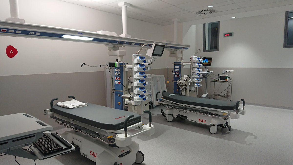 Cette fois ça y est: A 4h du matin, nous deménageons les urgences du CHU Grenoble ! tant d'attentes et de préparation, pour le futur, nos patients, et peut-être vous nos futurs collègues ? Visites et signatures de contrats PH sur demande 😁😍. A très vite...