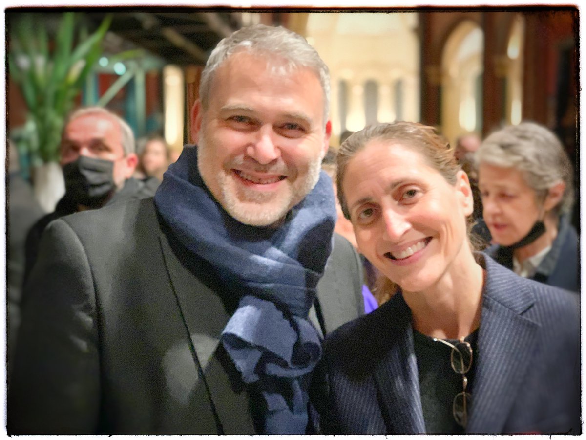 VincentCespedes's tweet photo. Magnifique cérémonie et discours pour la légion d’honneur de @CynthiaFleury, tellement fier de mon amie philosophe ! 
#philosophie #democratie #philofrance #république https://t.co/JDSUbCFEzC
