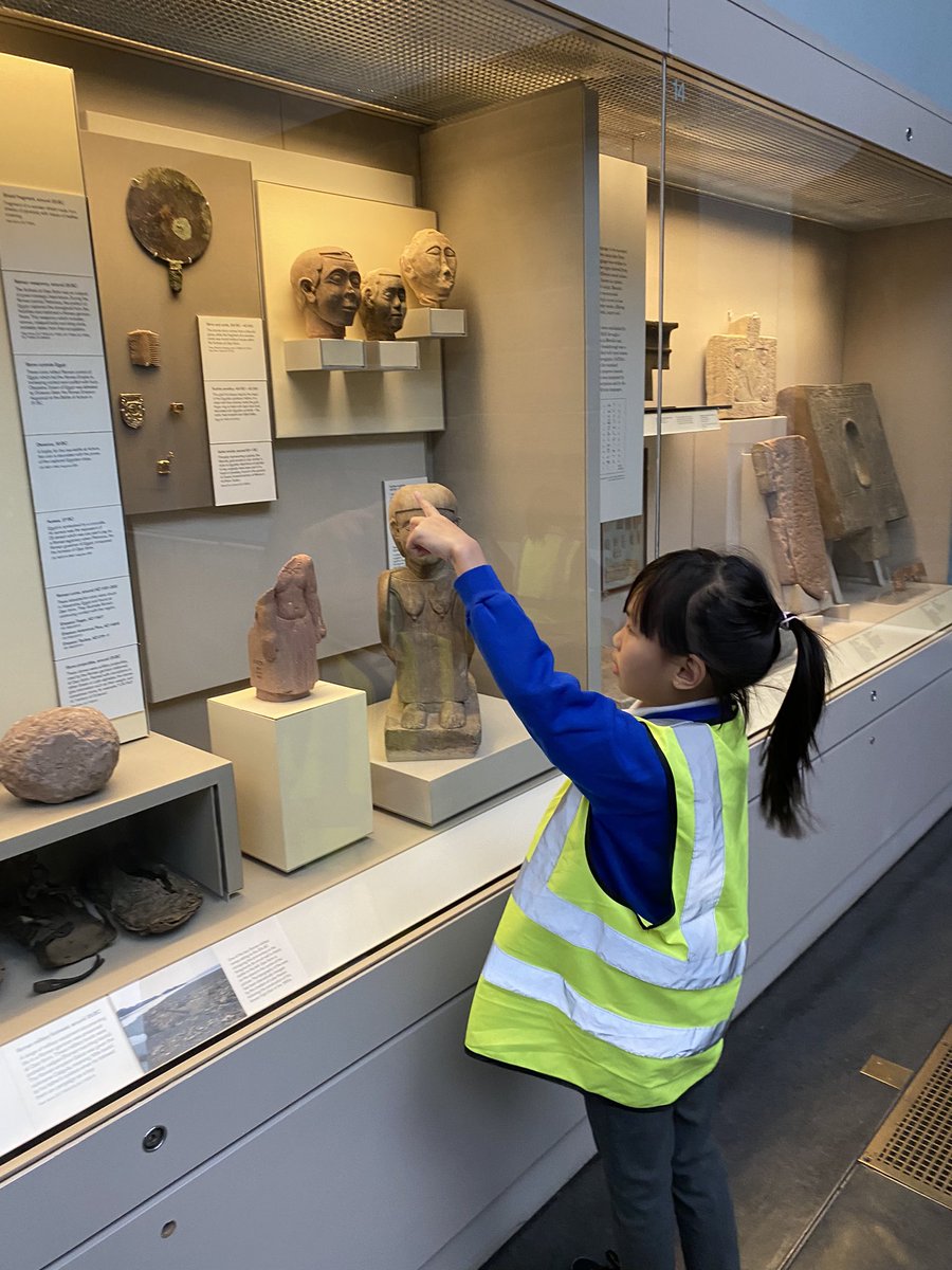 MsKBShaikh's tweet photo. Our little historians! @NewWaveFed @woodberrydownN4 https://t.co/iutIA01qGE