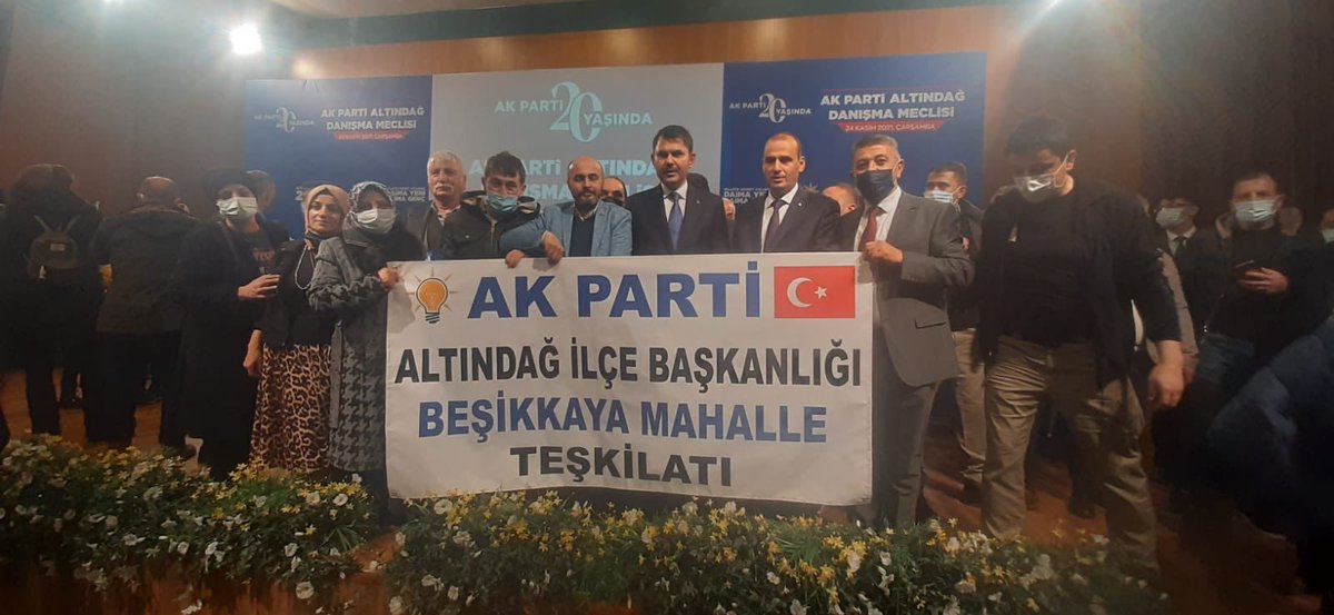 besikkayama's tweet photo. @besikkayama olarak İlçe danışma meclisi toplantısına Çevre ve şehircilik bakanı @murat_kurum İl başkanımız @hakanhanozcan Belediye başkan��mız @asimbalci İlçe başkanımız @Fatih__Bildik yönetim kurulu üyelerimiz ve mahalle birim başkanlarımızla katılım sağladık. https://t.co/nNasyPGA6V