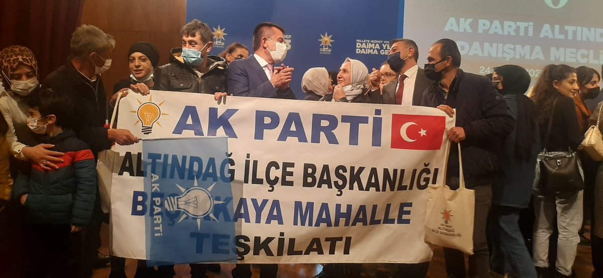 besikkayama's tweet photo. @besikkayama olarak İlçe danışma meclisi toplantısına Çevre ve şehircilik bakanı @murat_kurum İl başkanımız @hakanhanozcan Belediye başkan��mız @asimbalci İlçe başkanımız @Fatih__Bildik yönetim kurulu üyelerimiz ve mahalle birim başkanlarımızla katılım sağladık. https://t.co/nNasyPGA6V