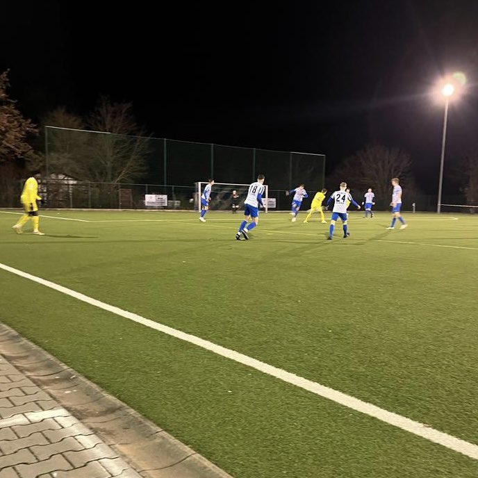 fkpirmasens's tweet photo. 🔴 LIVE | ⏱ 90.+5 | ⚽️ #TSVFKP 1:3 | Spielende! #DieKlub gewinnt beim TSV Gau-Odernheim und steht im Pokal-Halbfinale des @SWFVonline! Quasi mit dem Schlusspfiff trifft Luka Dimitrijevic zum 3:1-Endstand. #Pirmasens #fkpirmasens #Fussballkulturerbe #SWFV #Pokal https://t.co/zAgIBKF3PR