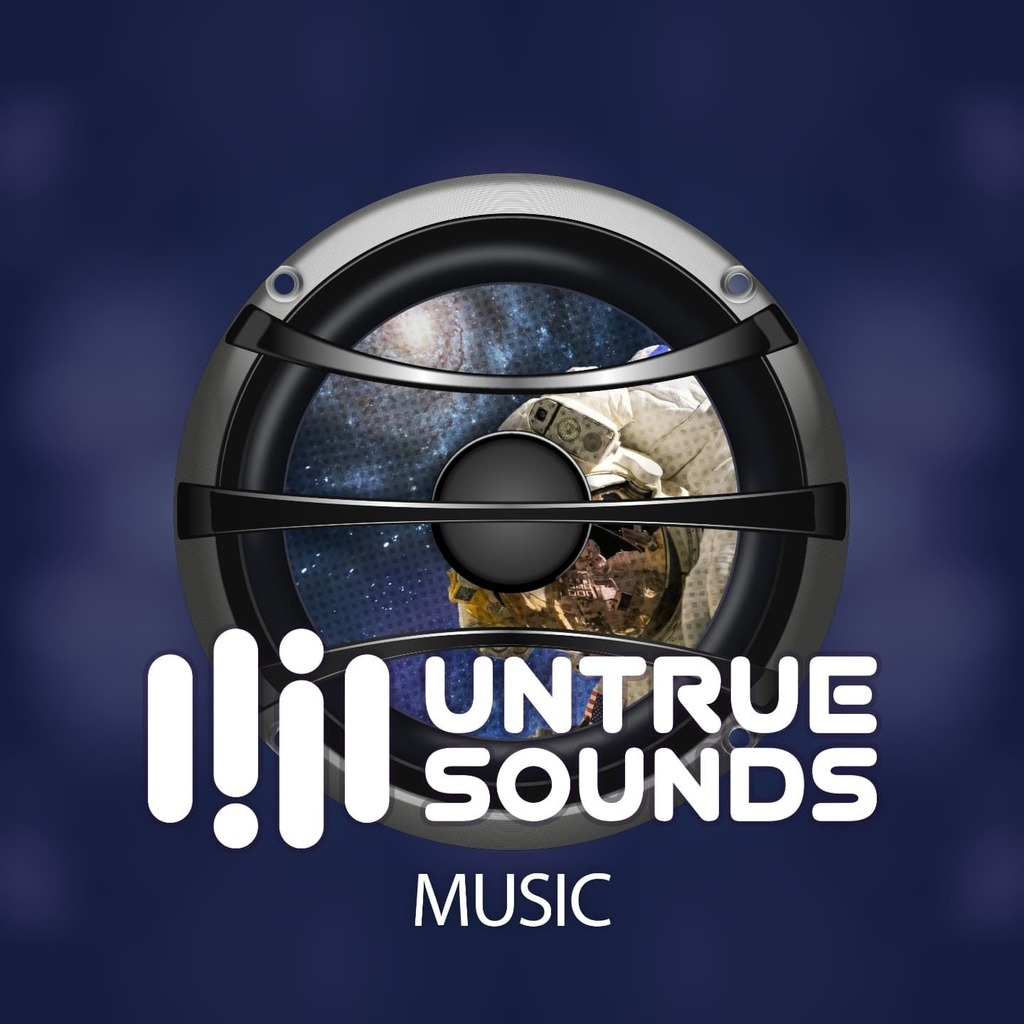 How do you like this cover idea? It's for my upcoming track, probably out at the end of this year. Be honest 😀
.
.
.
.
.
.
.
#albumcover #albumart #coverartwork #coverart #newtrack #newtrackcomingsoon #newmusic