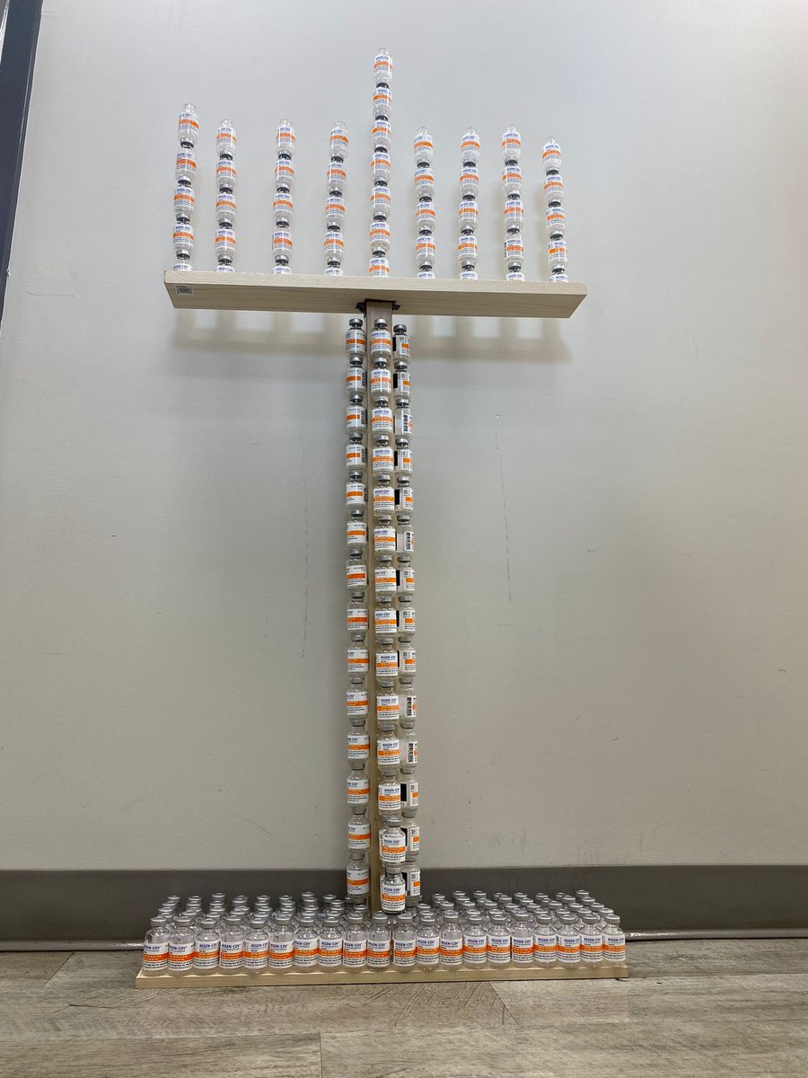 Faigy Kizelnik of Friendly Urgent Care, Lkwd,NJ is #crushingcovid with this #mAbsMenorah! The miracle of <a href="/Regeneron/">Regeneron</a> treatment saving lives &amp; preventing hospitalization. <a href="/covid_plasma/">COVID PLASMA</a> is a proud partner of Friendly Urgent Care  👏Happy Hanukkah <a href="/NJDeptofHealth/">NJDOH</a> <a href="/HHSGov/">HHS</a>