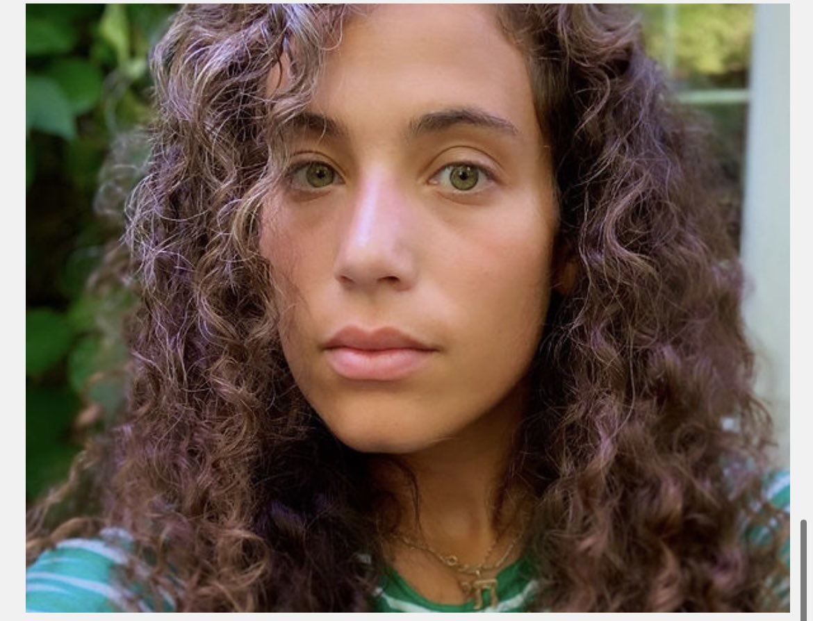 IAM_ResearchLab's tweet image. Ready to meet our research team?

Temma is a mixed-race QPOC PhD student in Adult Education and Community Development at OISE. Research interests include navigation of conflicting and intersectional identities, conceptions of community, and the development of sense of belonging.