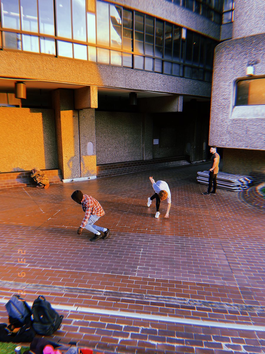 INSOLACE tweet media