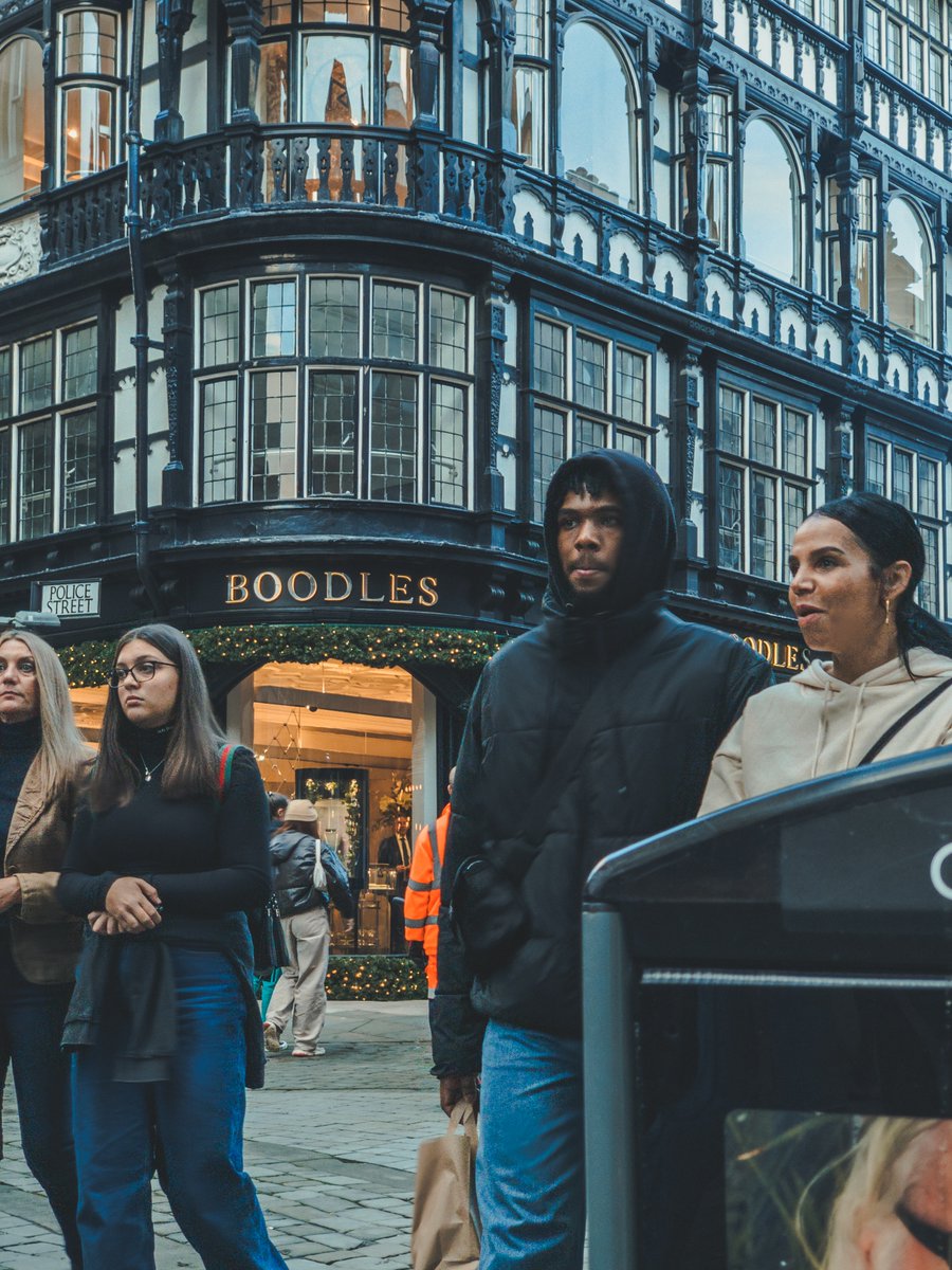imvasyl's tweet photo. Snapped a few photos of Manchester last week 🇬🇧 https://t.co/rh30pFdoGj