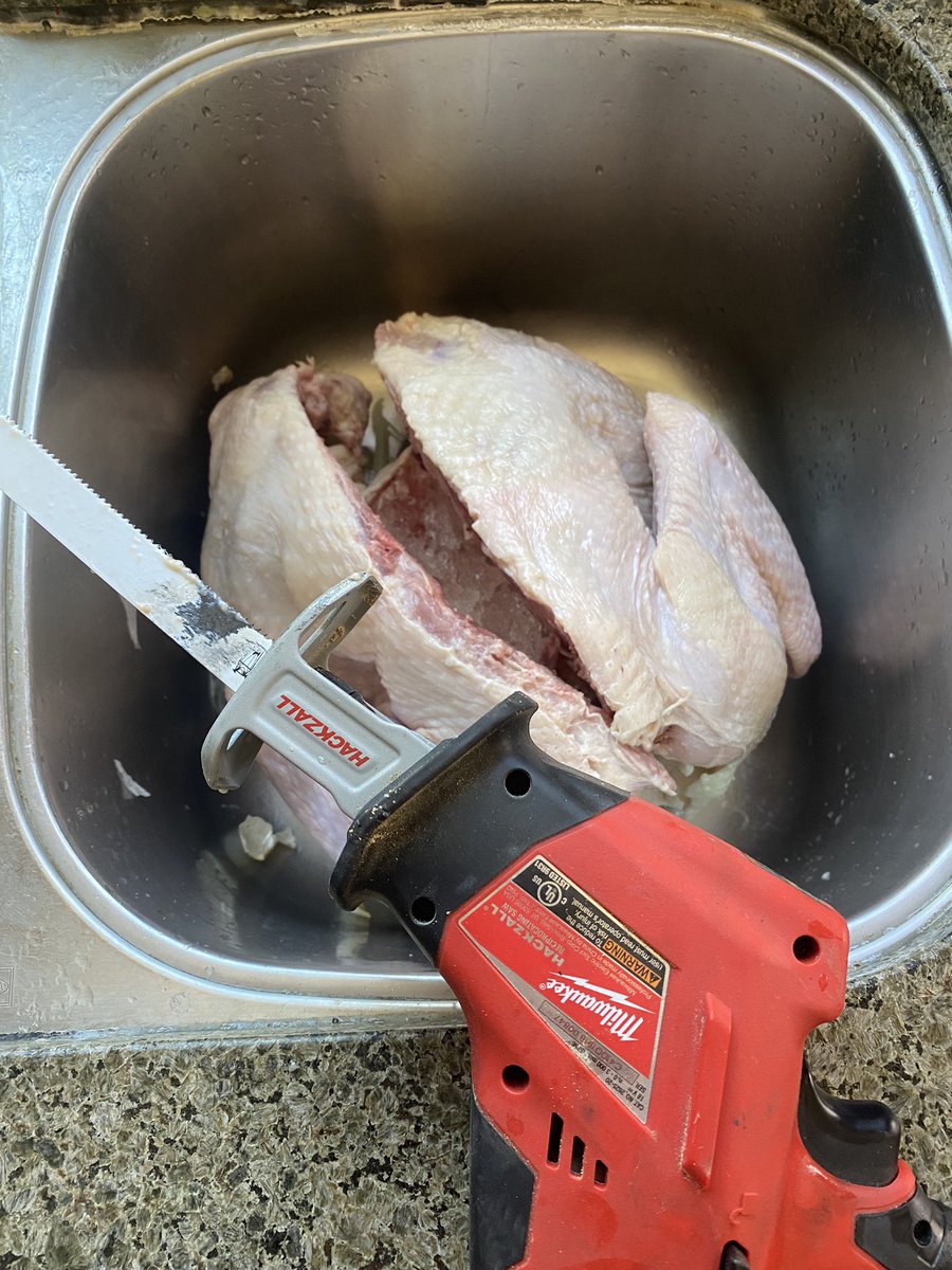 echo5juliet's tweet photo. Best way to spatchcock a large turkey. @MilwaukeeTool #Hackzall #Thanksgiving https://t.co/98vdWxoFuw