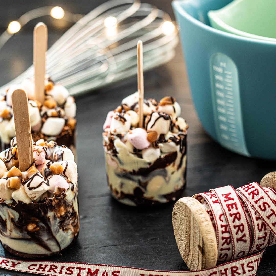 Our countdown to Christmas has officially started 🎅 
And we are super excited! -31 days