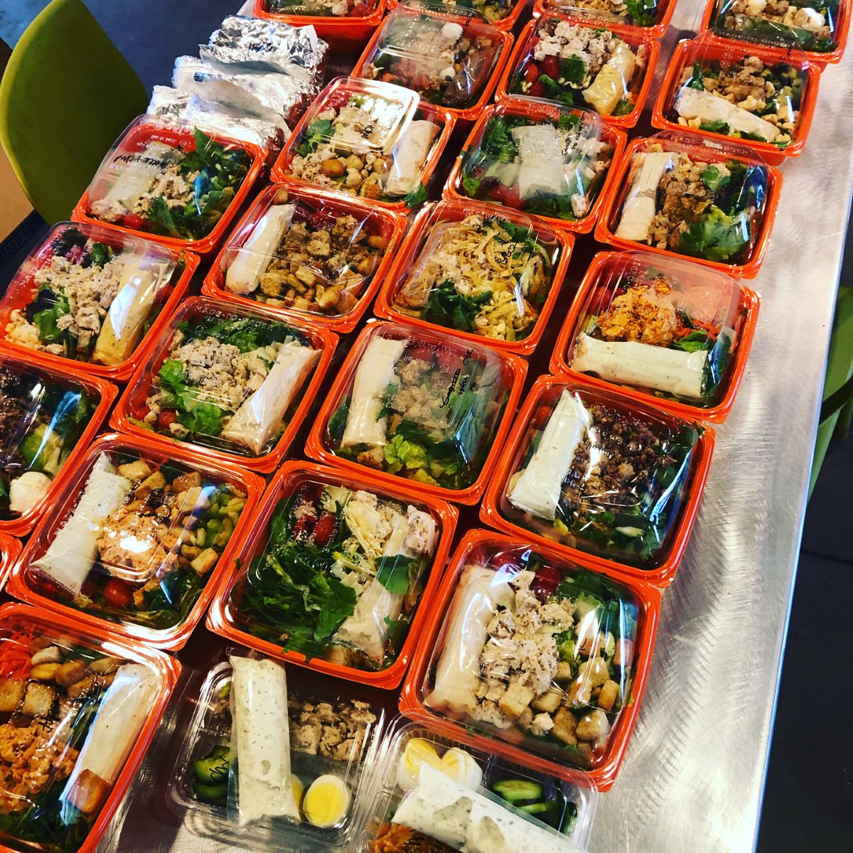 💛🧡BIG thanks to our friends from <a href="/saladandgo/">Salad and Go</a> who provided fresh and tasty salads and wraps to all of our shelter residents and staff members this afternoon! 🥗🥙

#noabuseisokay #orangefork