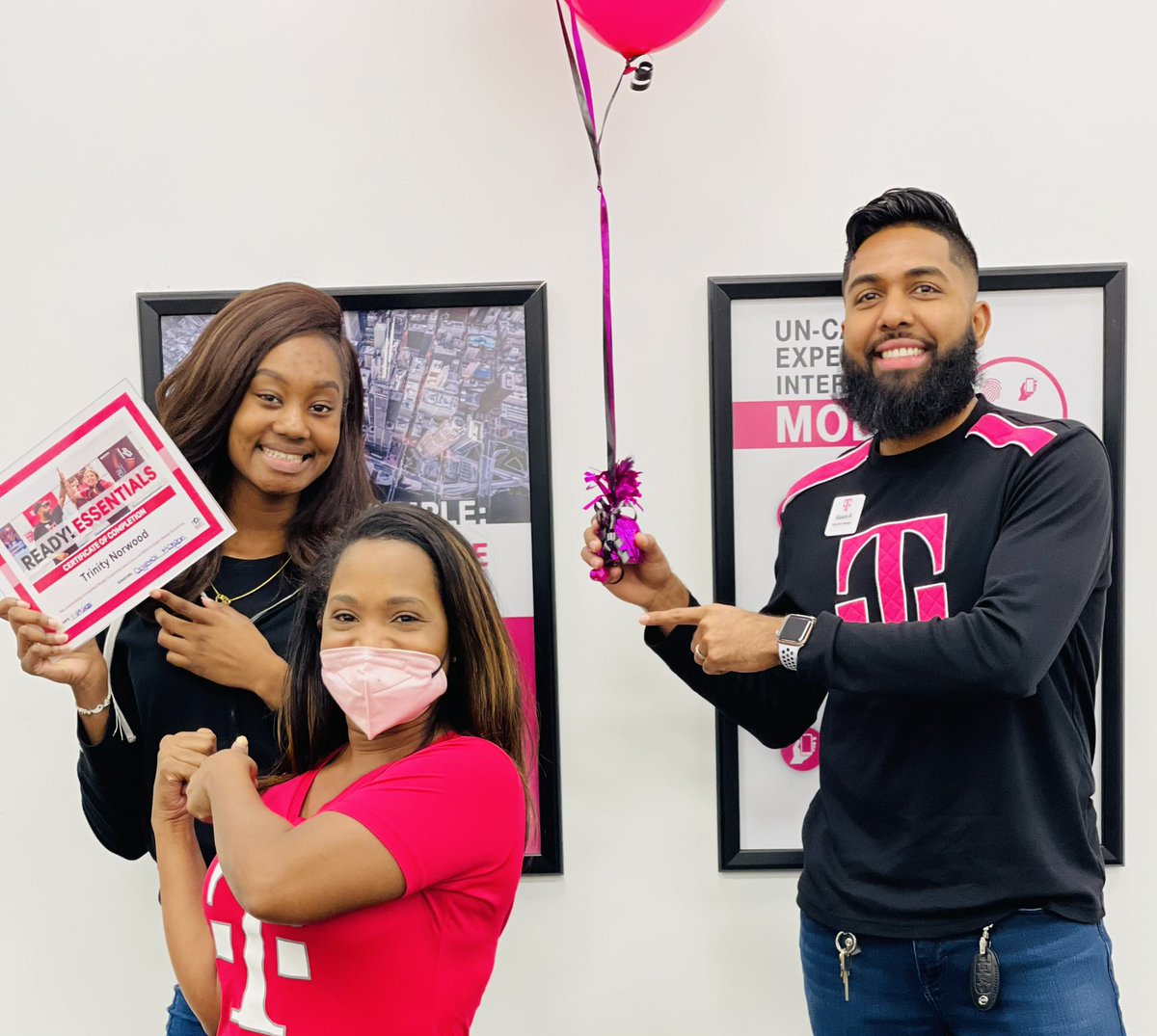 Had a blast today with our amazing trainer <a href="/crystalnyatl/">crystal </a> and new hires 🎓Welcome to the team Trinity! 🤩 Team Altamonte is super excited to have you!🔥🔥 #TeamMagenta #CFL #OrlandoNorth <a href="/andrewroberts91/">andrew roberts</a> <a href="/ARod_013/">Andrés R.</a> <a href="/AnnieG_FL/">Annie Garcia</a> <a href="/TracyNolan_/">Tracy E. Nolan</a>