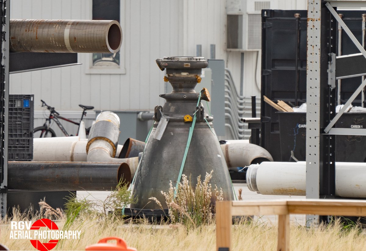 A Raptor Vac nozzle being transported at Starbase.