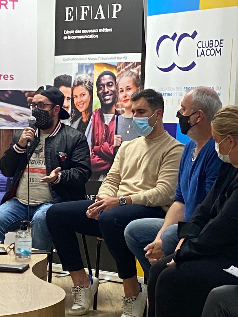 FredCherouvrier's tweet photo. Maintenant, je peux dire « j’y étais ! »
#ComInfluence du @clubdelacom_
La preuve : y’a JeremModzii @Jerem87twt https://t.co/jHW6n8b1e1